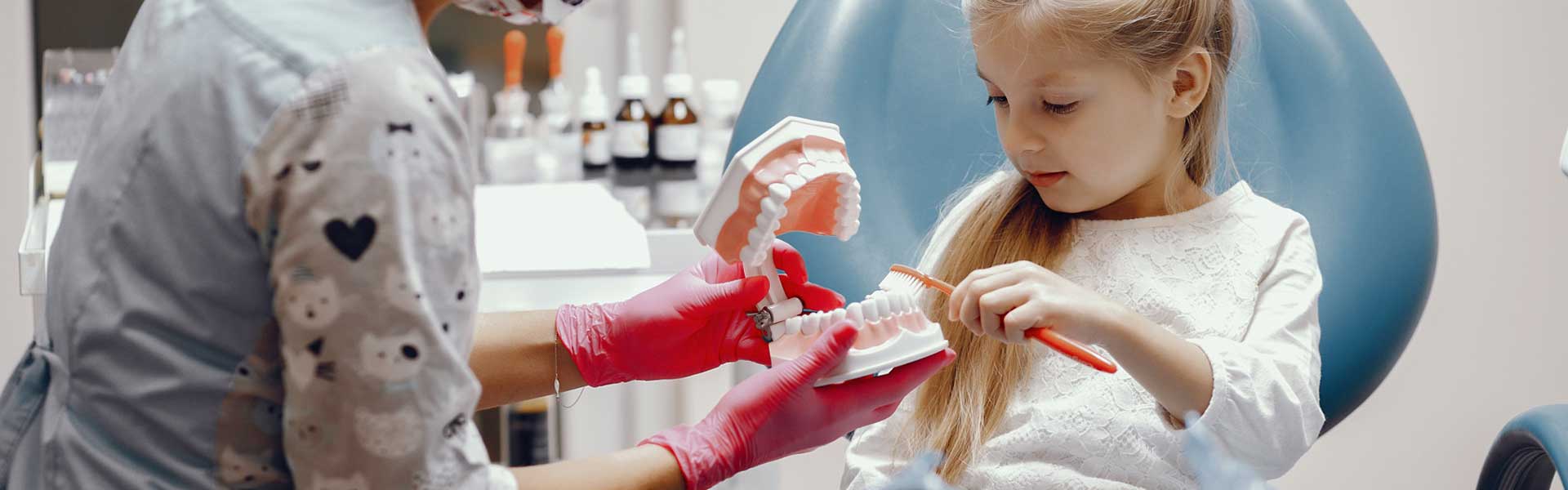Odontopediatría - Dudas y preguntas frecuentes - Niños - Clínica dental Brasilocho - Clínica dental Cádiz - Odontología - Dentistas en Cádiz